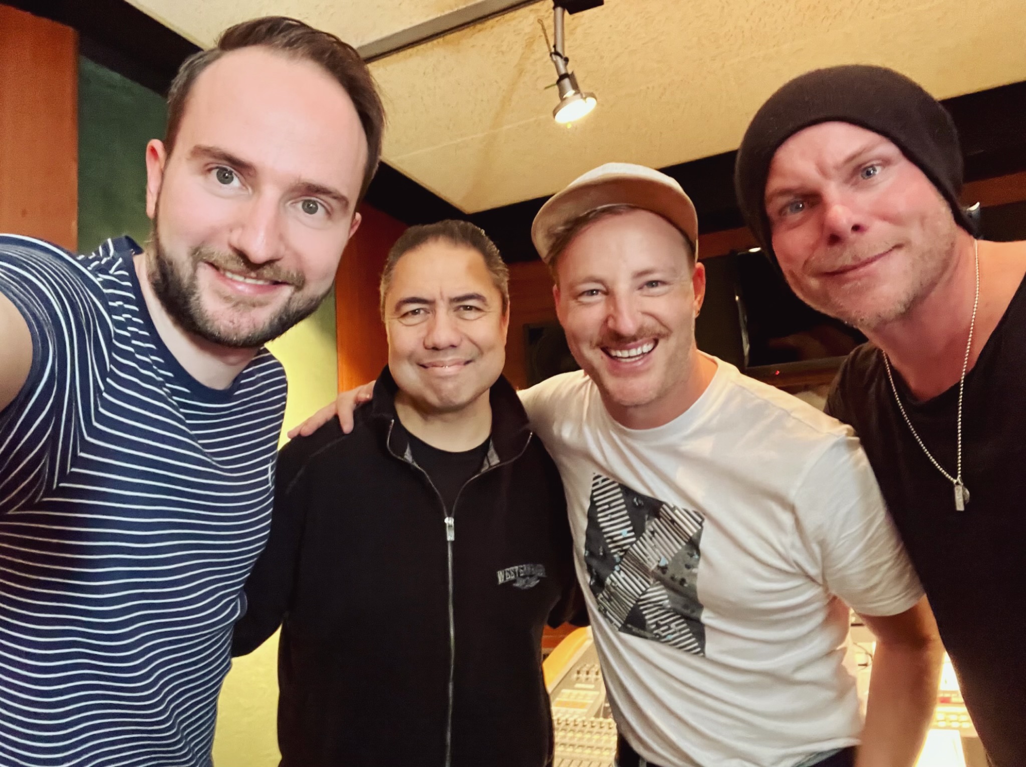 Markus Norwin Rummel im Studio mit Billy King und voXXclub
